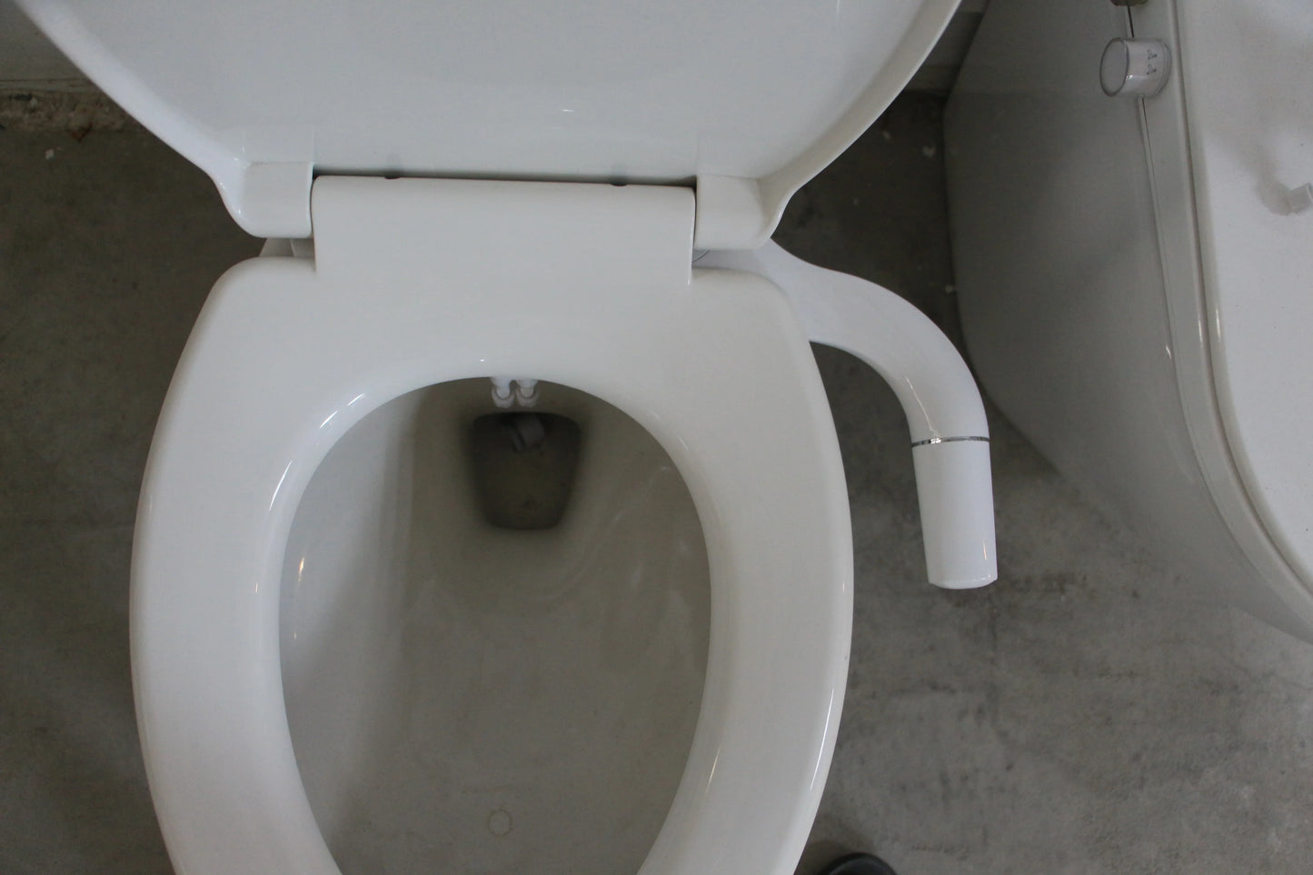 Left-Hand Bidet Toilet Seat Attachment – Dual Nozzle, Adjustable Pressure, UK ½" Tee Connector